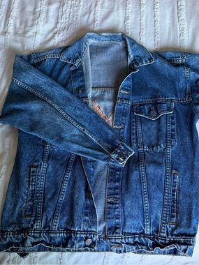 Levi's Classic Blue Denim Jean Jacket